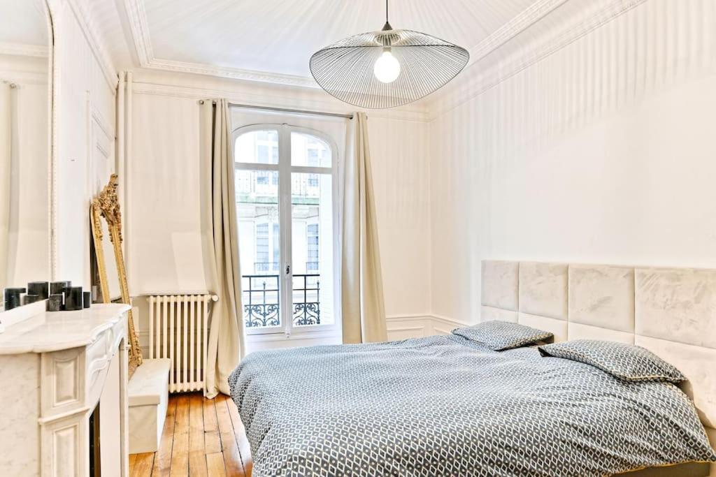 Appartement Haussmannien 17Eme Arrondissement 巴黎 外观 照片