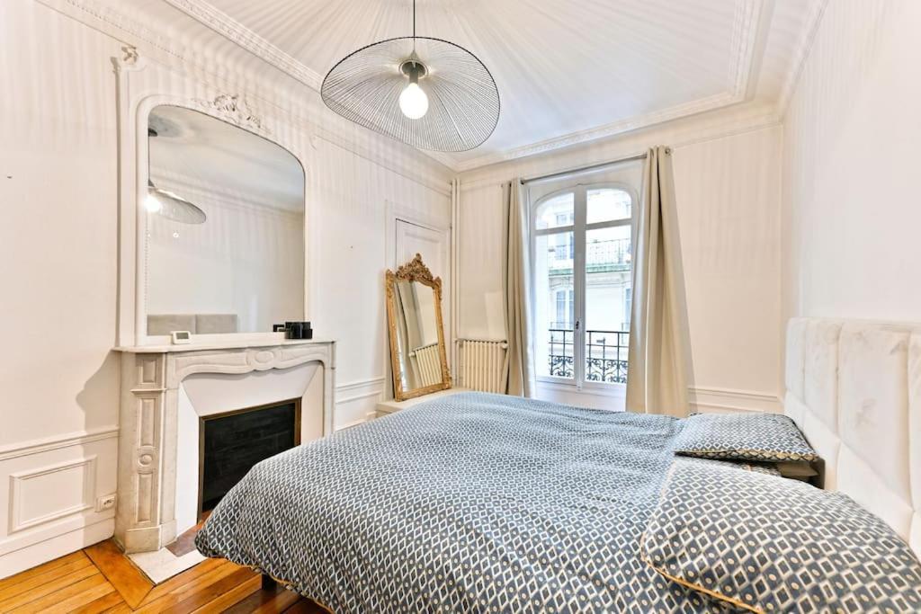 Appartement Haussmannien 17Eme Arrondissement 巴黎 外观 照片